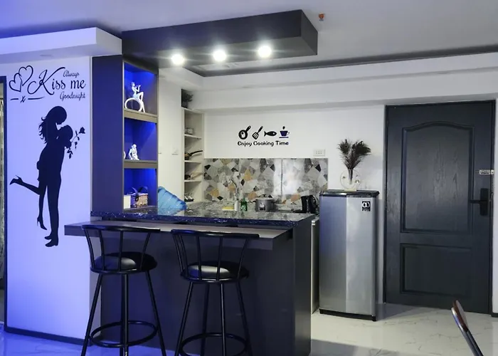 Azur B316 Near Airport, Netflix, Stylish, Cozy With Swimming Pool *