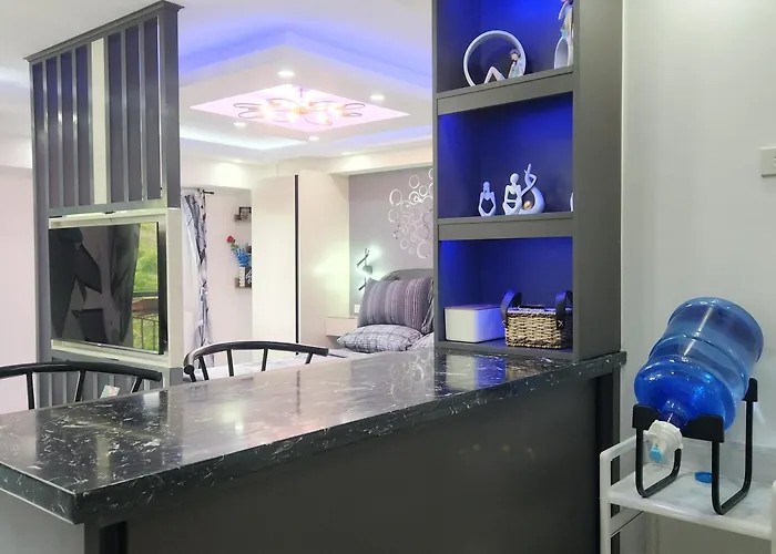 Azur B316 Near Airport, Netflix, Stylish, Cozy With Swimming Pool * Lapu-Lapu City