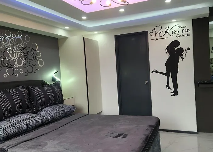 Apartment Azur B316 Near Airport, Netflix, Stylish, Cozy With Swimming Pool *