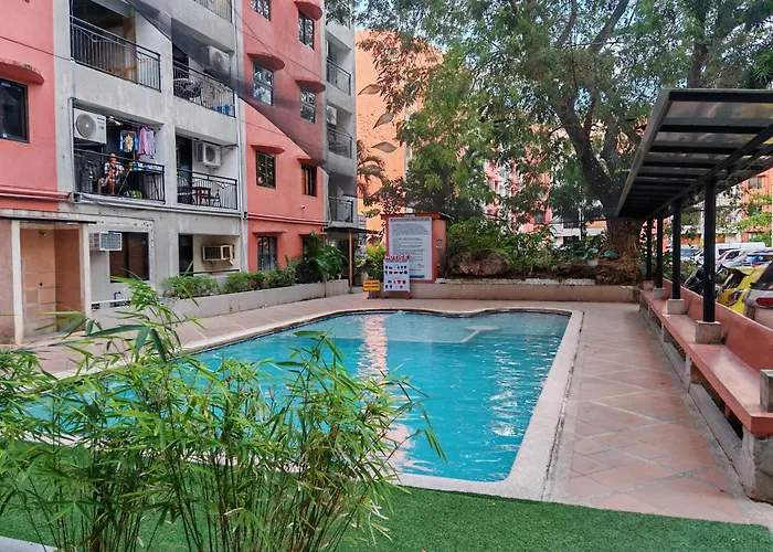 Azur B316 Near Airport, Netflix, Stylish, Cozy With Swimming Pool Apartment Lapu-Lapu City